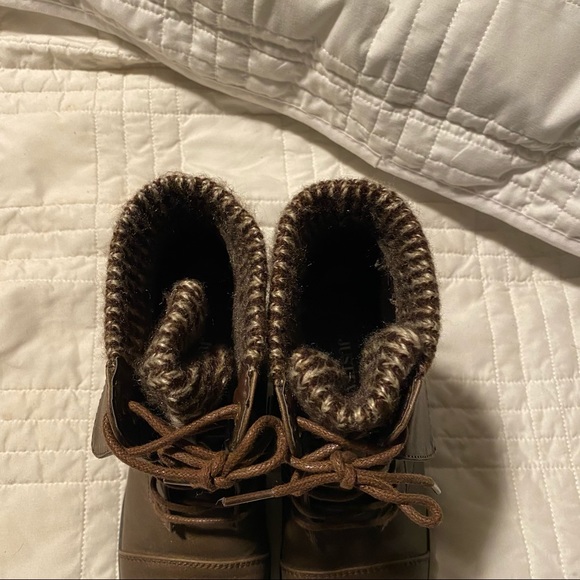 JustFab Carissa Sweater Cuff Lace-Up Boot Dark Combat Boots Women’s Size 5 - Picture 9 of 10